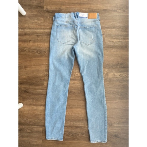 NWT H&M shaping skinny jeans - Picture 2 of 5